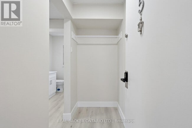 Photo - 1 Elgin St N Unit #5