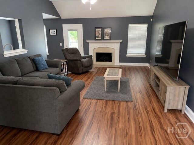 901 Laurel Hill Cir
