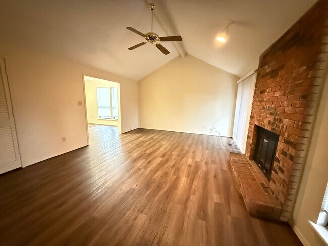 Photo - Huge Master Suite, culd-du-sac, Jenks Scho...