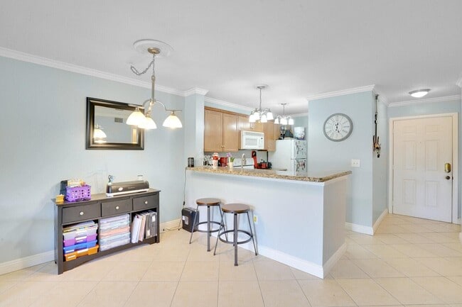 Photo - 4855 Via Palm Lks Unit 902