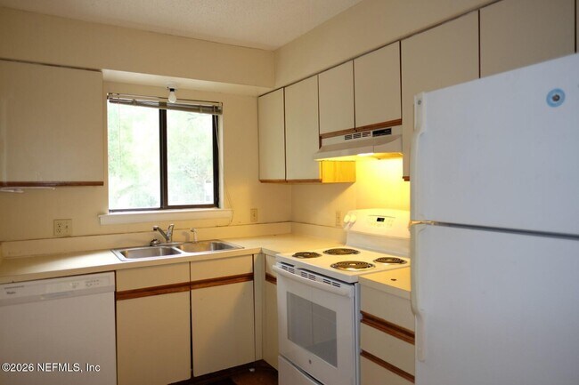 Photo - 2328 Sadler Rd Unit 7-D