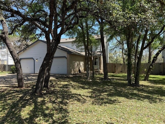 Building Photo - 6109 Parkwood Dr