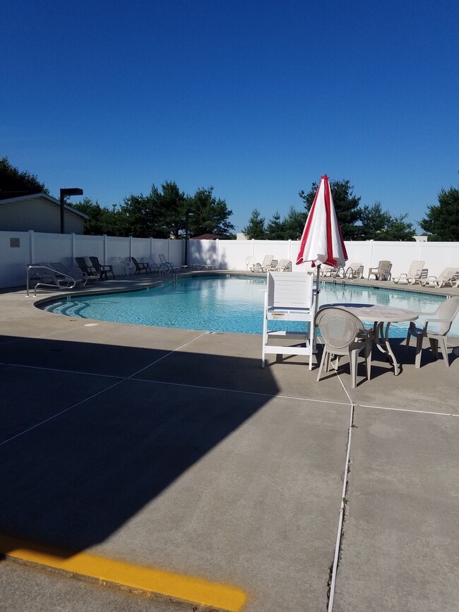 Community Pool - 45 Mantua Grove Rd Unit E-05