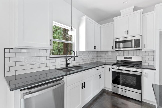 Photo - 319 Lamaloa Ln