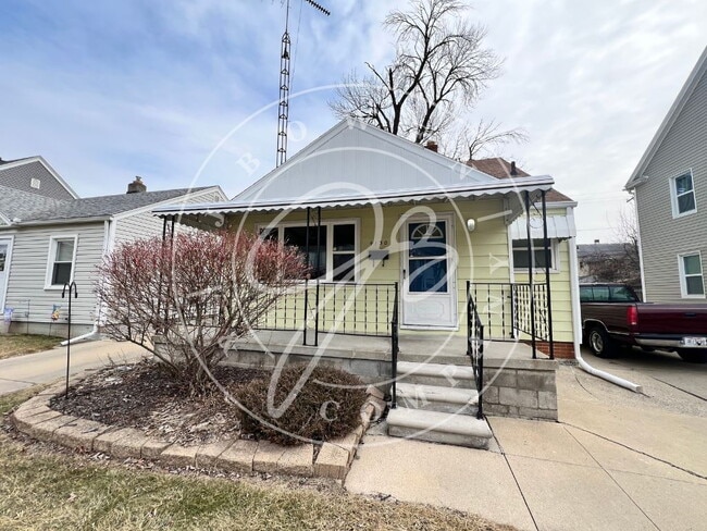 West Toledo 3-Bedroom Gem on Kingsbury Ave... - West Toledo 3-Bedroom Gem on Kingsbury Ave... Apartment