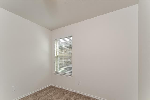 Photo - 824 English Dr