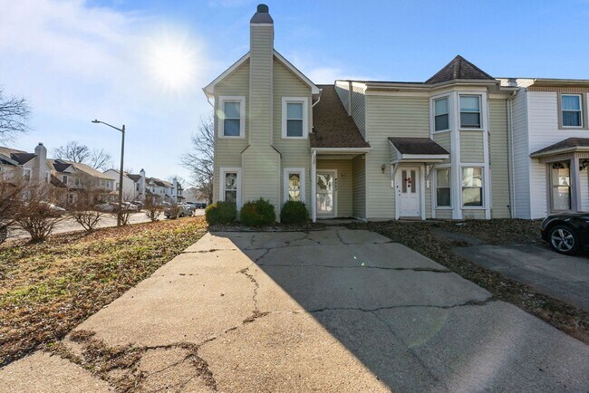 Photo - Beautiful Townhouse-Style Home in Virginia Beach!
