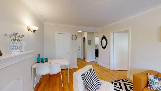 Photo - 214 Metcalfe