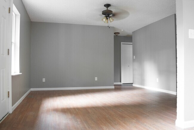 Photo - Look No Further!! 3 Bedroom 1.5 Bath House with a Garage