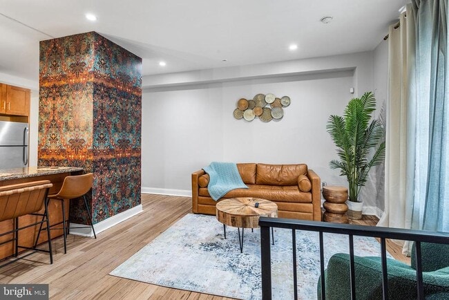 Building Photo - 569 N 20th St