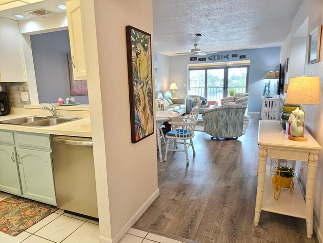 Photo - Seasonal Short-Term 2 Bedroom 2 Bathroom Second Floor Condo in Mission Lakes! Unit F