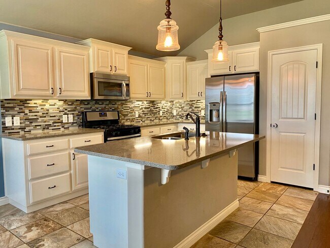 Photo - Deer Creek 3 Bed, 2 Bath with an Office