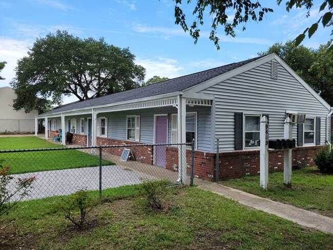 9609 14th Bay St Unidad C