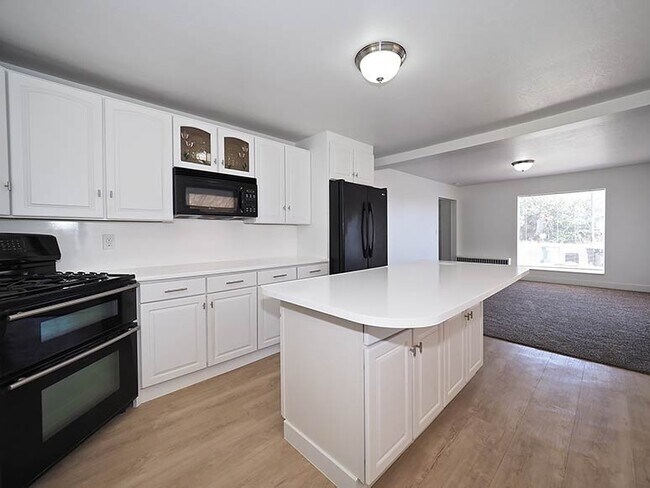 Photo - 2345 S Hwy 89 Unit -UPSTAIRS