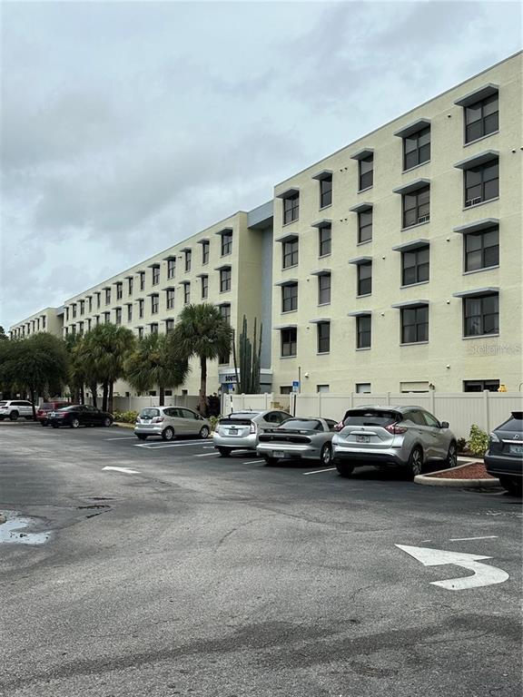 Building Photo - 701 S Madison Ave Unit 410