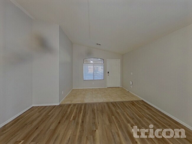 Photo - 19303 N Leland Rd