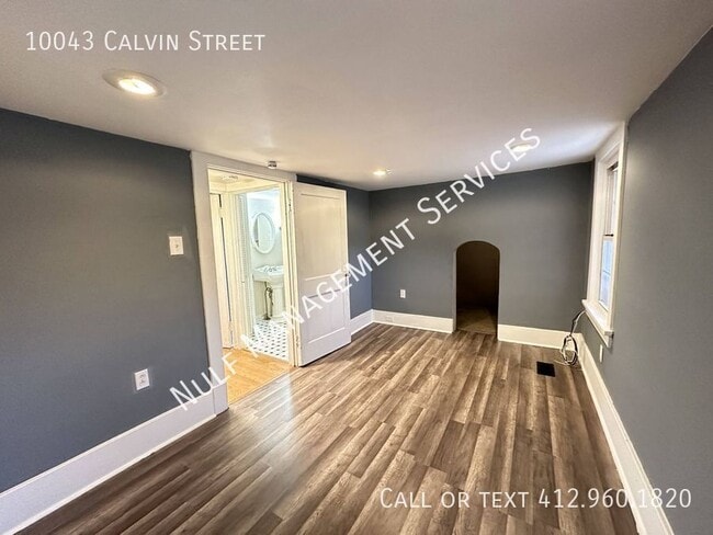 Photo - 10043 Calvin St