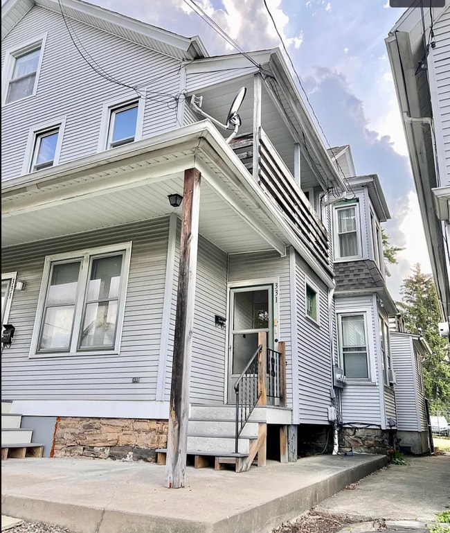 Photo - 329/331 N Lincoln Unit 329