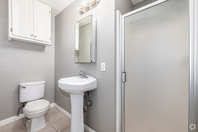 3 habitaciones, 2 baños - 860 pies cuadrados - Segundo baño