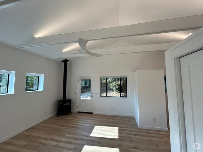 Building Photo - 16575 Franklin Rd Rental