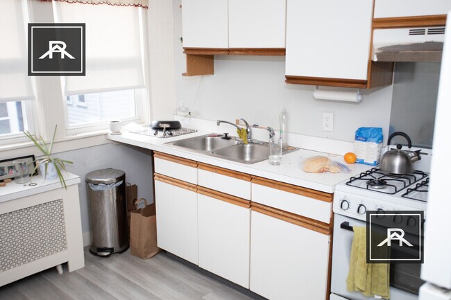 Photo - 96 Kent St Unit 2