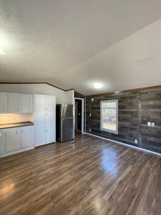 Photo - 476 N Forest St