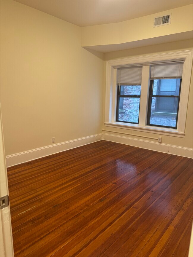 1471 Beacon St Unit 3