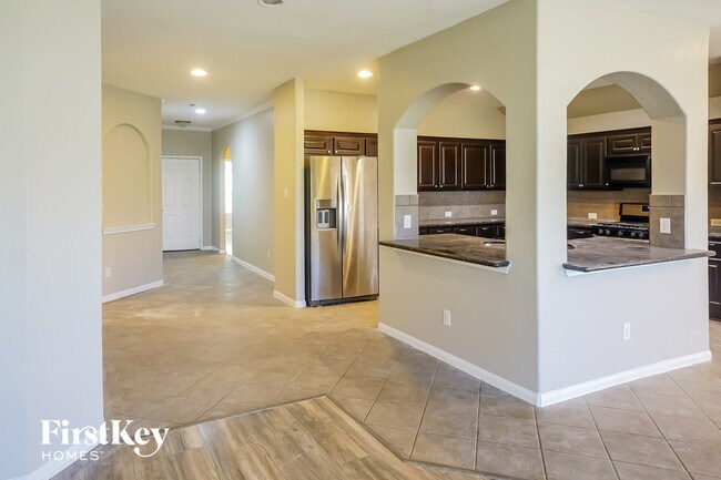 Photo - 297 Country Crossing Cir