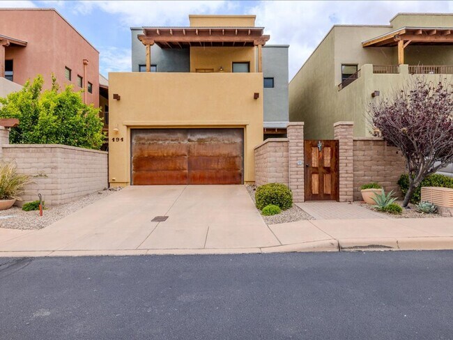 Photo - 3 Bedroom 2.5 Bathroom FULLY FURNISHED!