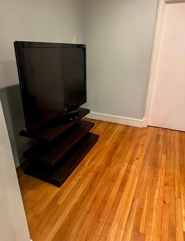 Photo - 129 Clinton St Unit 3