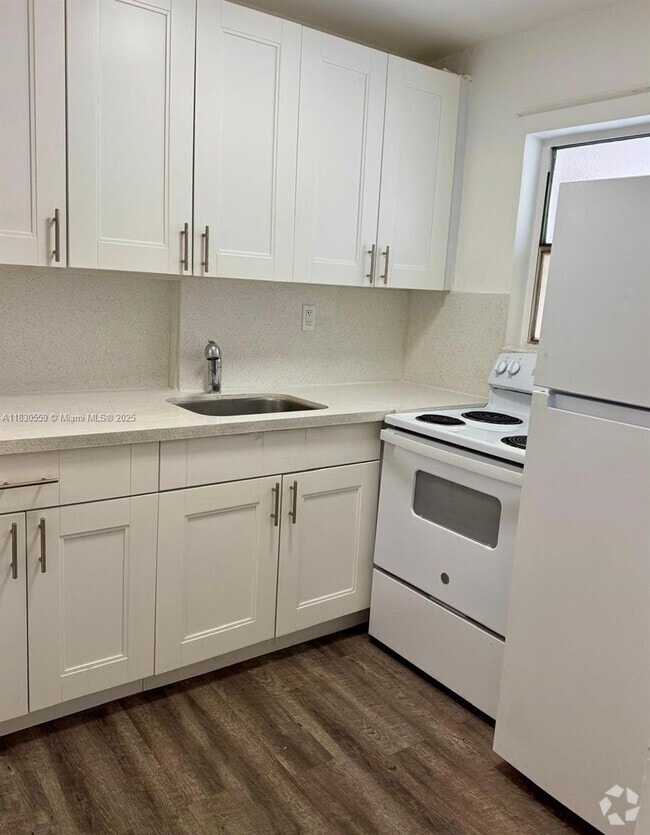 Building Photo - 7611 NE 2nd Ct Unit 4 Rental