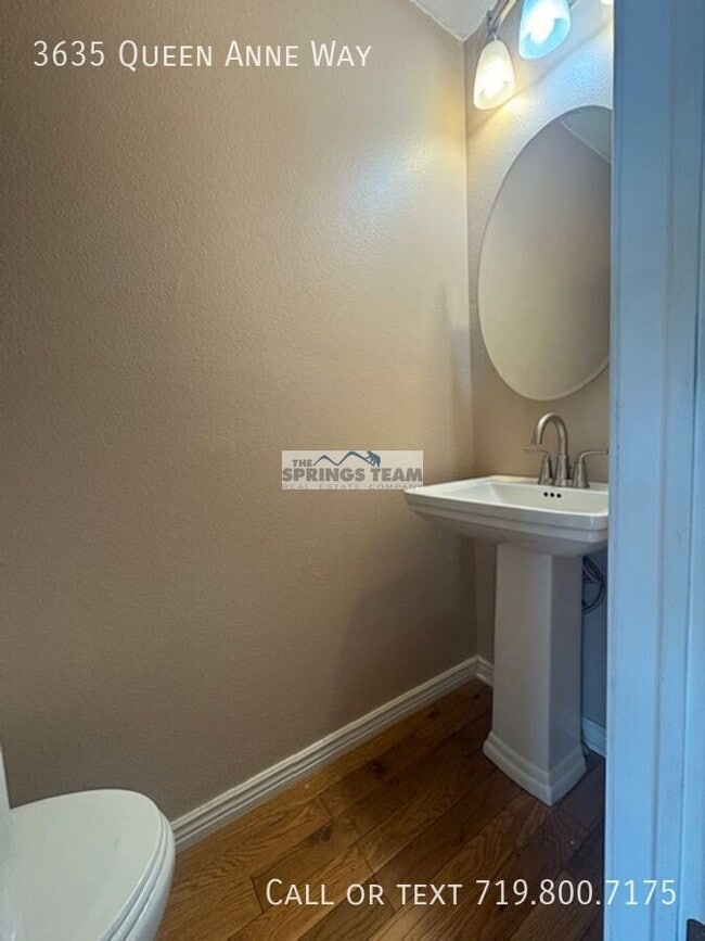 Photo - 3635 Queen Anne Way