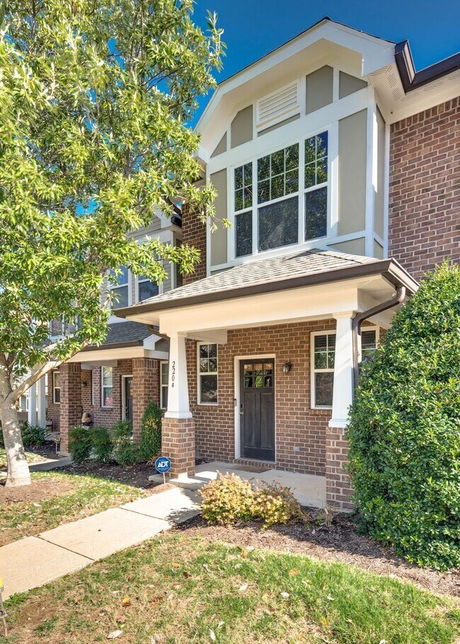 Building Photo - Awesome 2BE/2.5BA in the Pristine Park at ... Rental