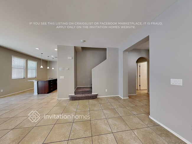 Photo - 225 N Sandal