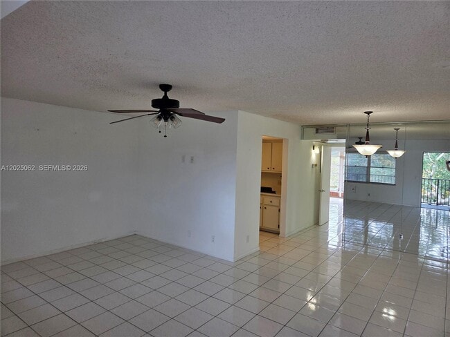Photo - 101 SW 132nd Way Unit 404J
