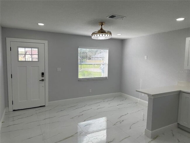 Photo - 7813 Lakeshore Dr