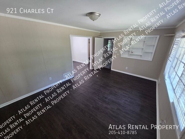 Photo - 921 Charles Ct