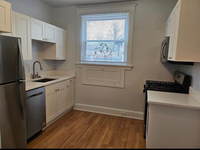 Building Photo - 1147 Halpin Ave Unit 2