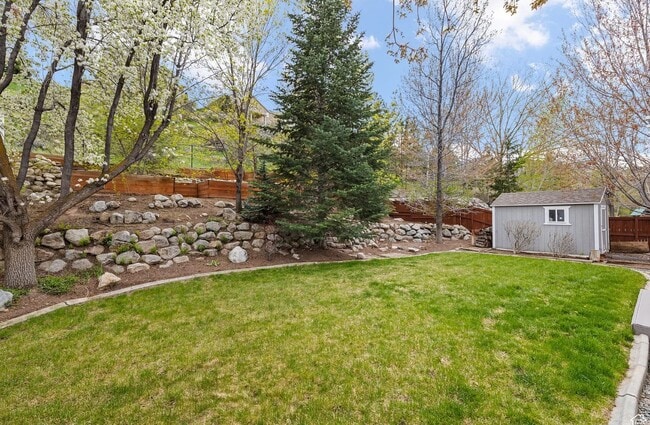 Photo - 2102 E Candle Spruce Cv