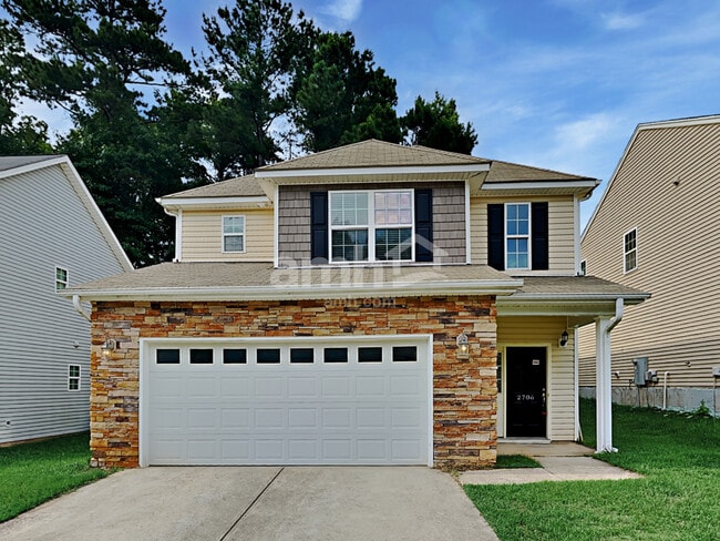 Building Photo - 2706 Erinridge Rd