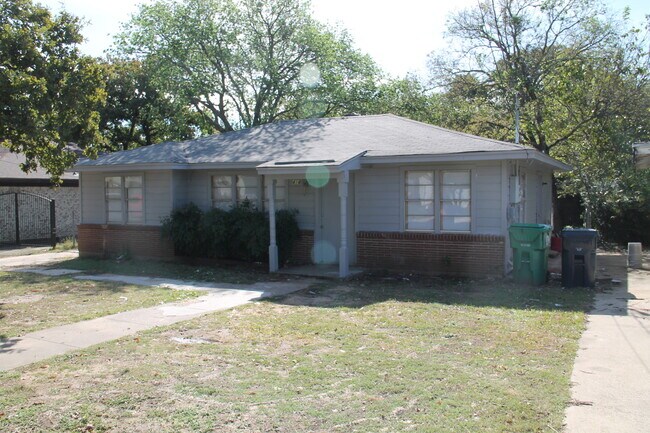 414 Ruth St