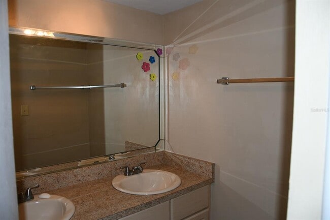 Photo - 2811 SW Archer Rd Unit Y217