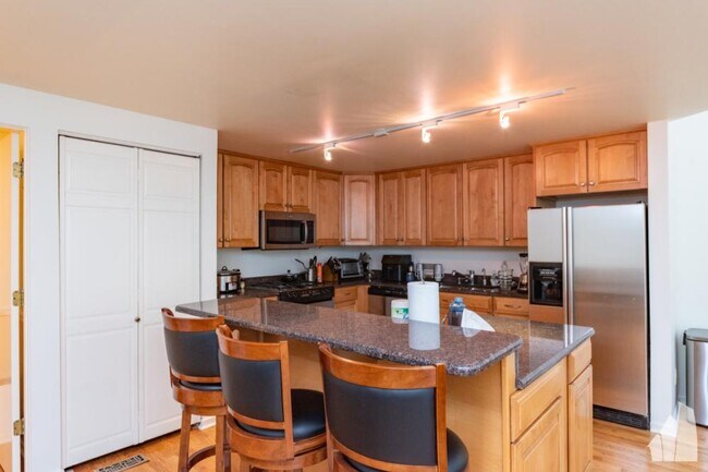 Photo - 2 bedroom in Chicago IL 60657 Unit B