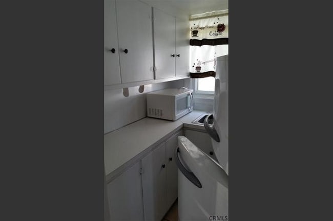 Photo - 49 Woodward Ave Unit 1