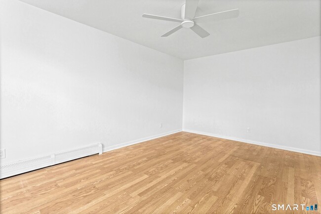 Photo - 2090 Madison Ave