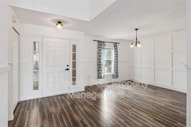 Photo - 455 Danube Dr