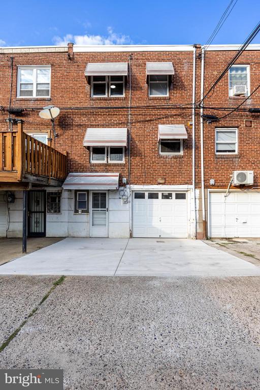 Photo - 1150 Devereaux Ave
