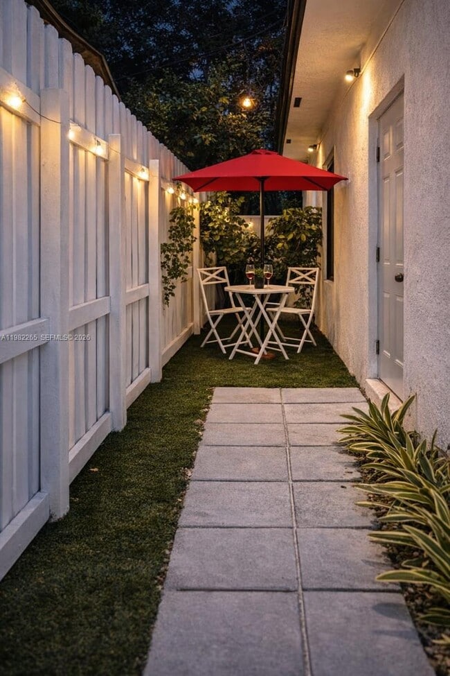 Photo - 613 NW 10th St Unit 2