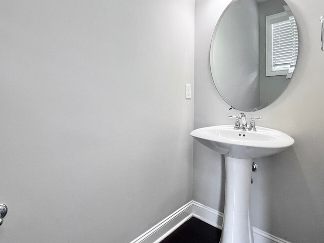 Photo - 156 Wildfell Trl