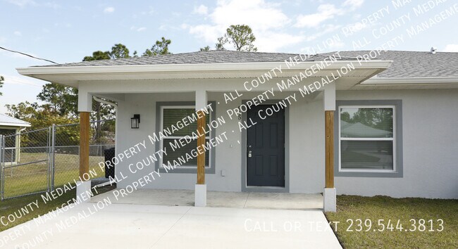 Building Photo - 915 Graystone Ave